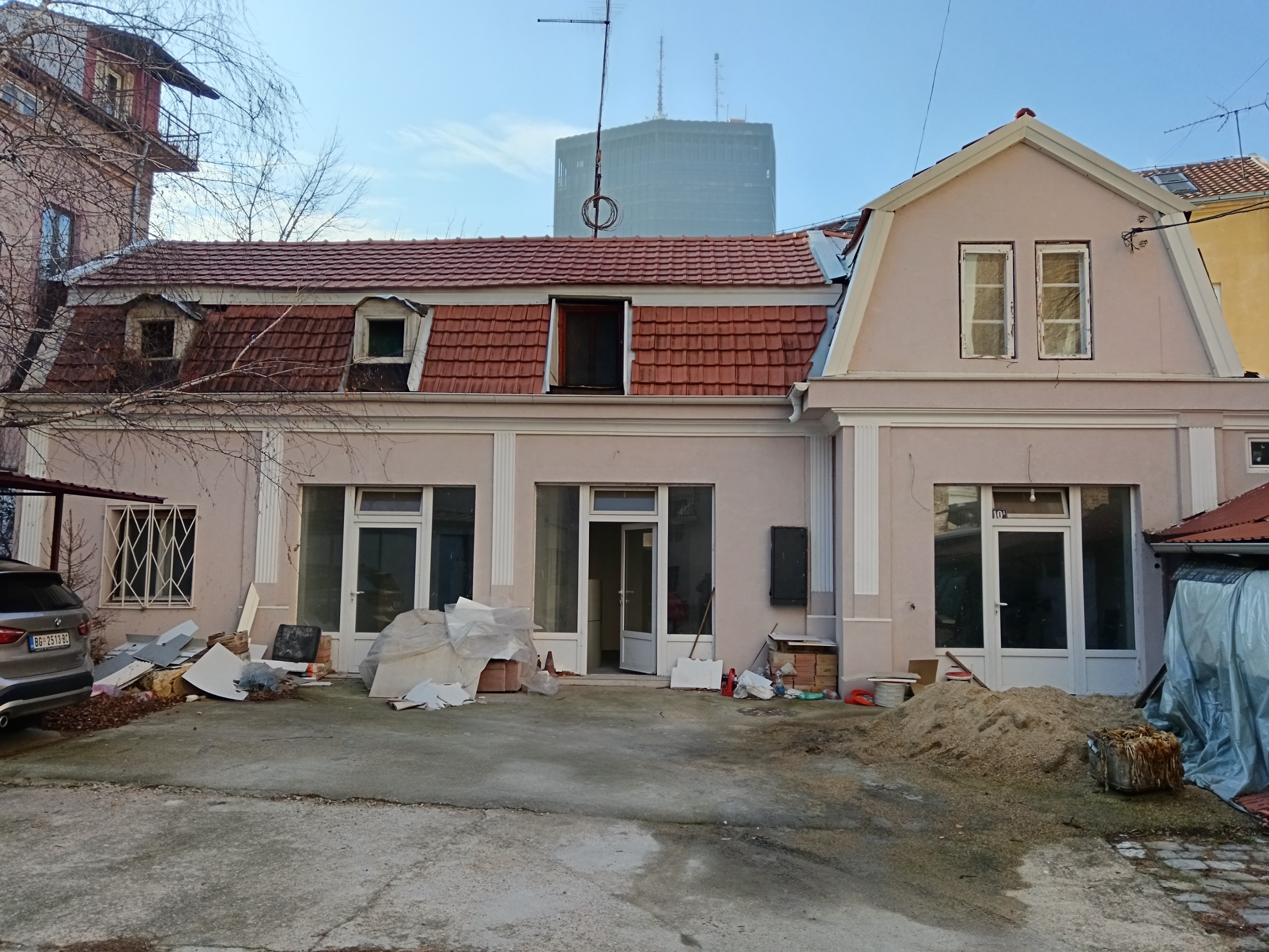 Tri poslovna prostora u centru Krunska 10 - thumbnail 2