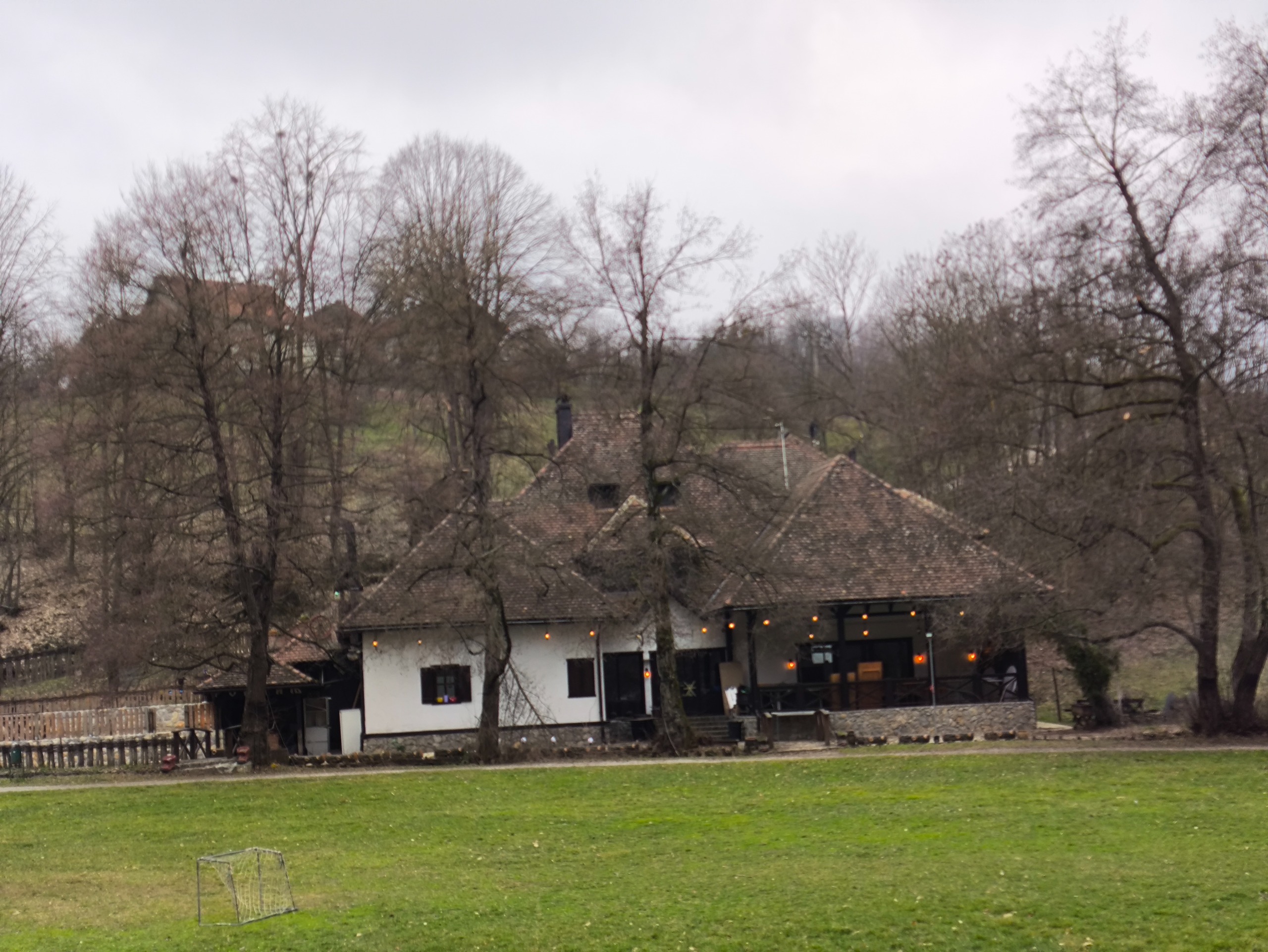 Izdajem - thumbnail 3