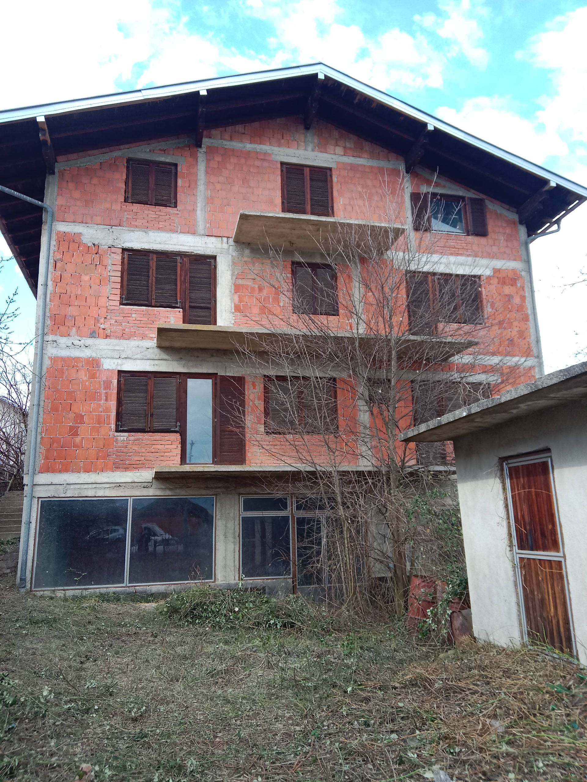 Stambeno poslovni - Poslovna zgrada Lipovac, Kruševac - slika 1